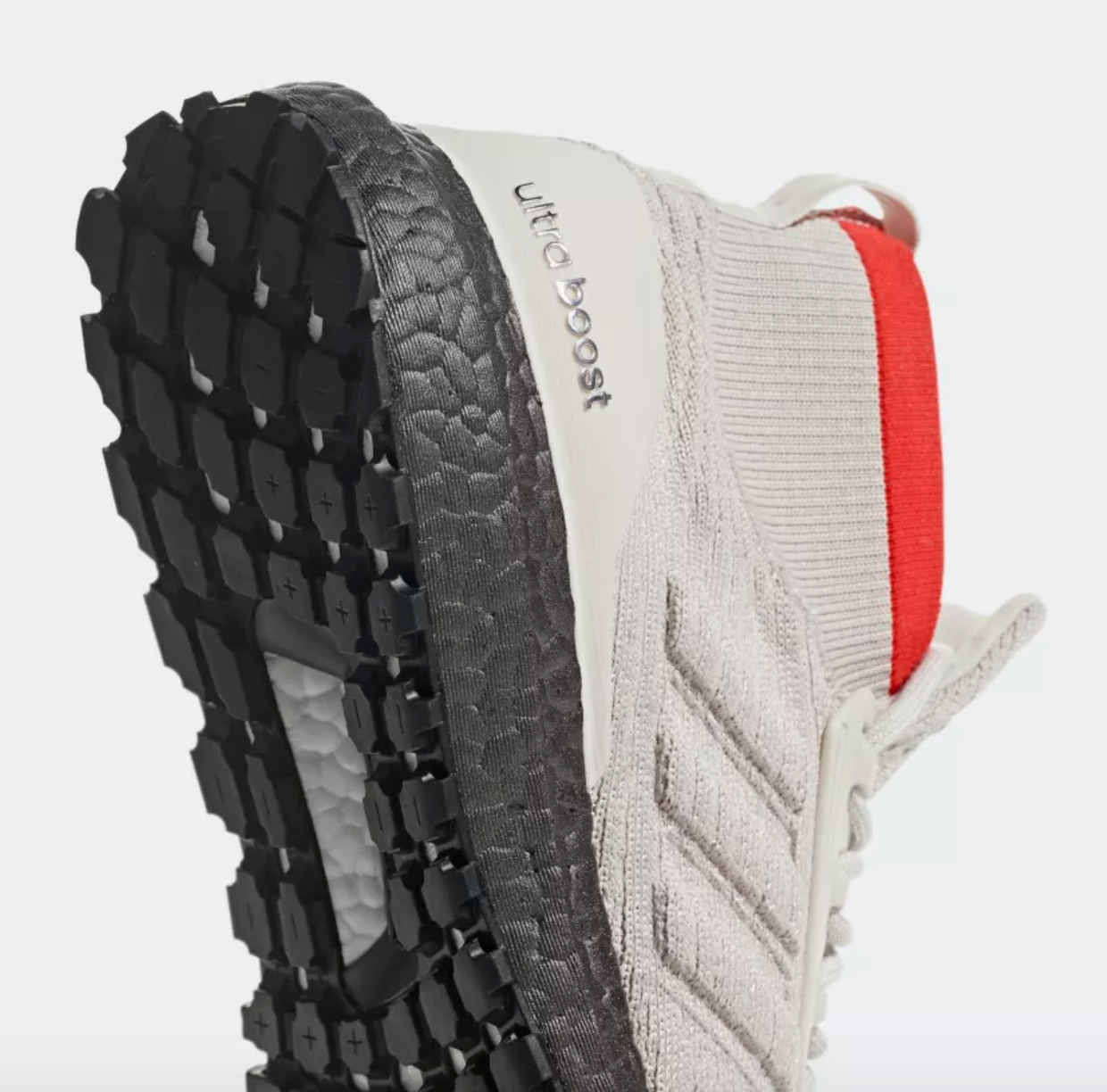 Tire, Automotive tire, Synthetic rubber, Footwear, Tread, Automotive wheel system, Auto part, Shoe, Bicycle tire, Wheel, 