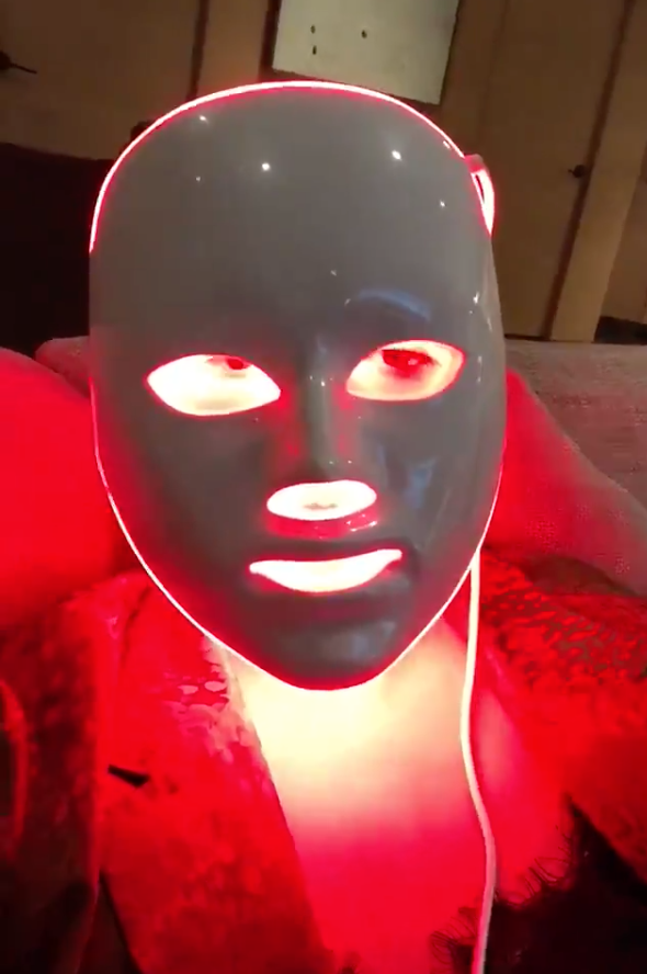 chrissy teigen light therapy mask