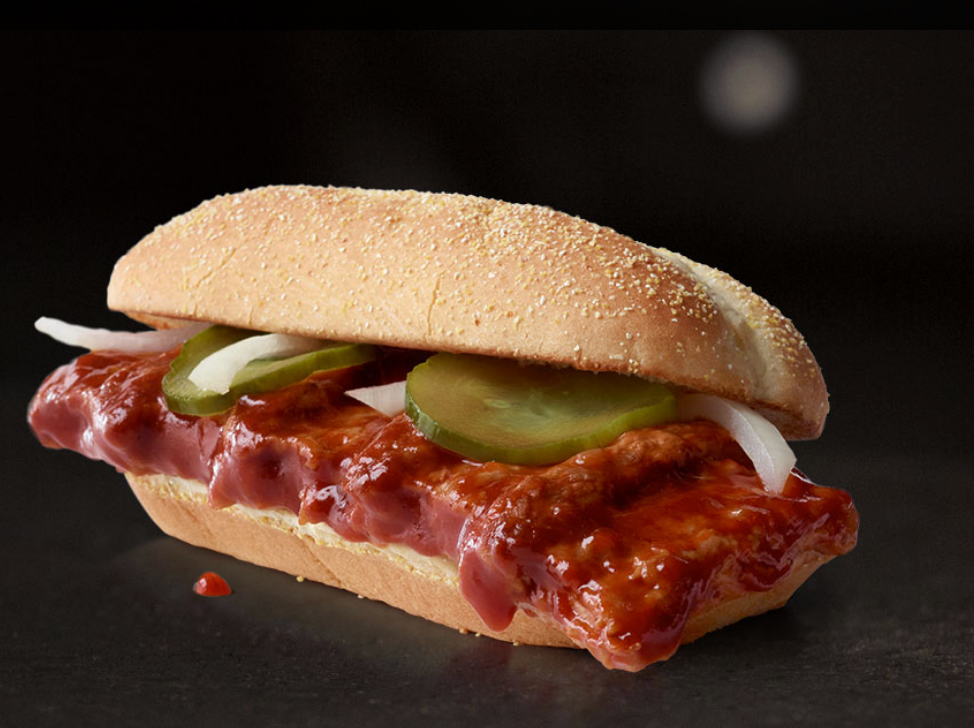 Dish, Food, Cuisine, Ingredient, Sandwich, Bocadillo, Submarine sandwich, Staple food, Bacon sandwich, Fast food, 