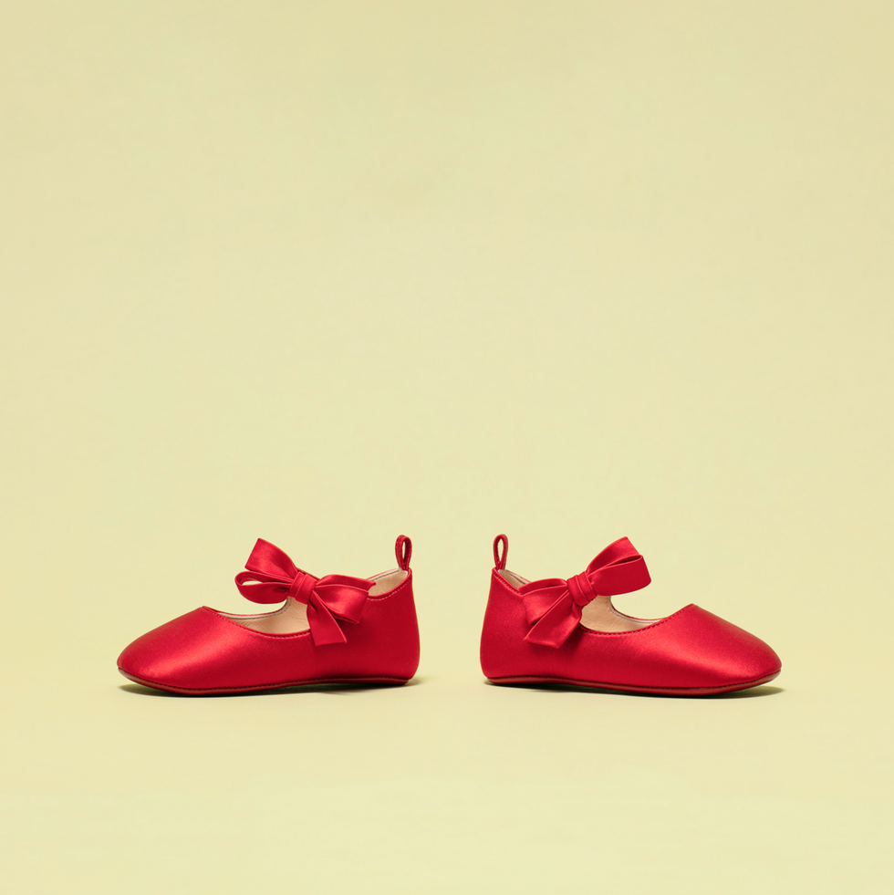 fest krysantemum Selskab Christian Louboutin Baby Shoes Back In Stock - Louboutin Makes Red-Soled  Shoes for Babies