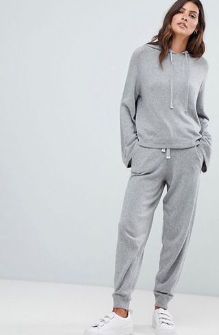 Lunchtime Shopping Spree: cashmere joggers