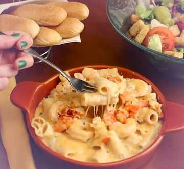 Dish, Food, Cuisine, Ingredient, Comfort food, Macaroni and cheese, Produce, Recipe, Fettuccine alfredo, Italian food, 