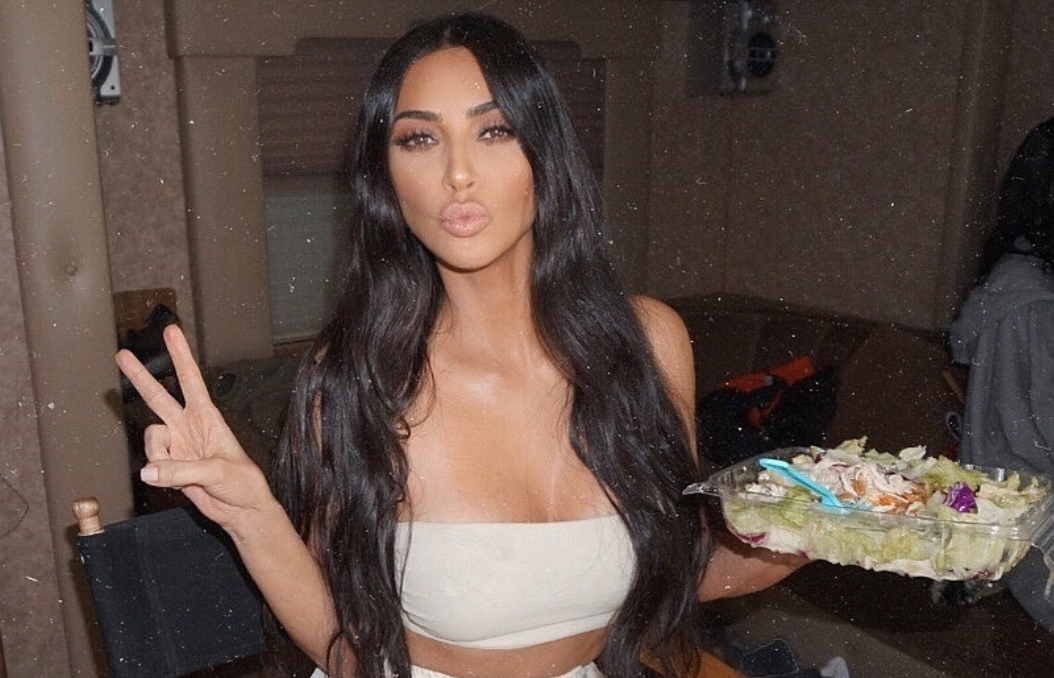 preview for The 30 Best Kardashian and Jenner Cakes Of All Time