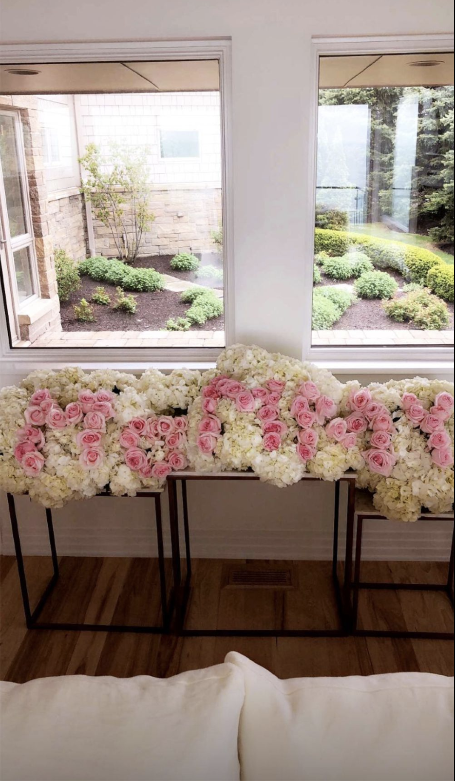 Pink, Flower, Furniture, Table, Plant, Room, Cut flowers, Window, Interior design, Floristry, 