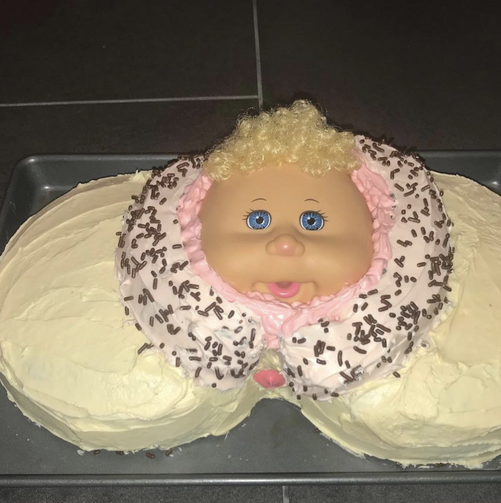 17 Celebrity Face Cakes That Don't Look Quite Right