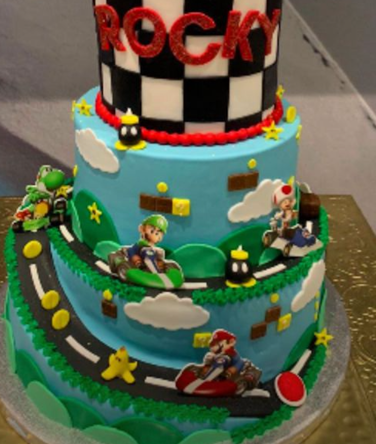 Cake, Cake decorating, Sugar paste, Cake decorating supply, Birthday cake, Pasteles, Fondant, Baked goods, Dessert, Food, 