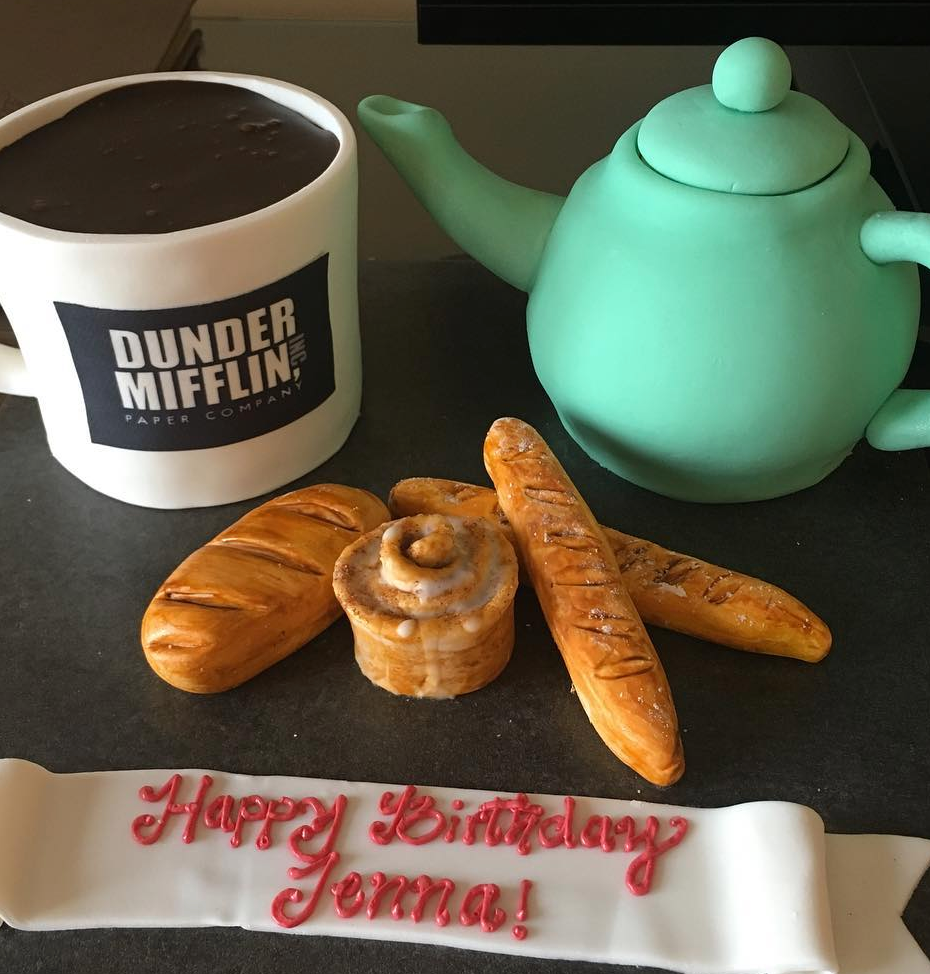 Food, Cuisine, Cup, Dish, Coffee cup, Cup, Snack, Ingredient, Baked goods, Koulourakia, 