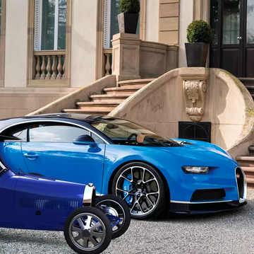 Land vehicle, Vehicle, Car, Automotive design, Bugatti veyron, Bugatti, Luxury vehicle, Supercar, Sports car, Rim, 