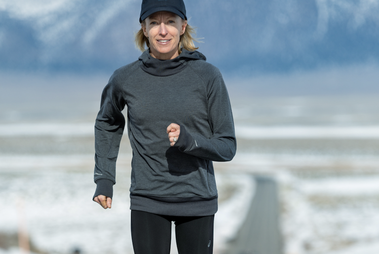 Deena Kastor running in Mammoth Lakes, California