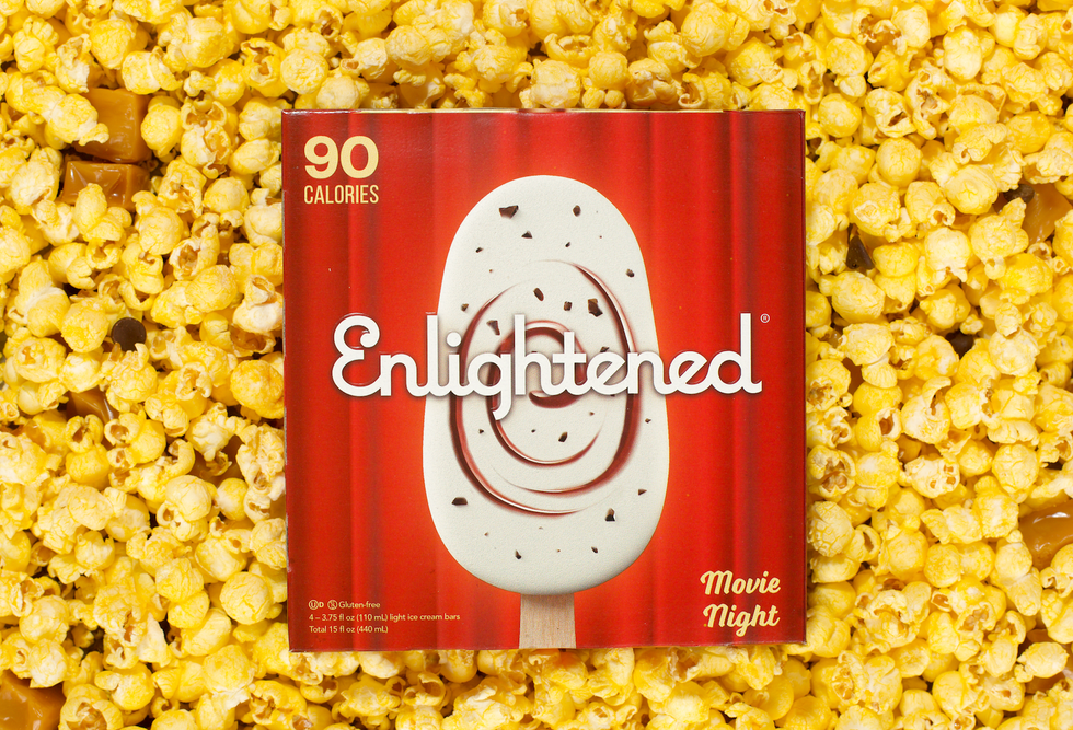 Popcorn, Corn kernels, Kettle corn, Snack, Font, Yellow, Food, Cuisine, Vegetarian food, Caramel corn, 