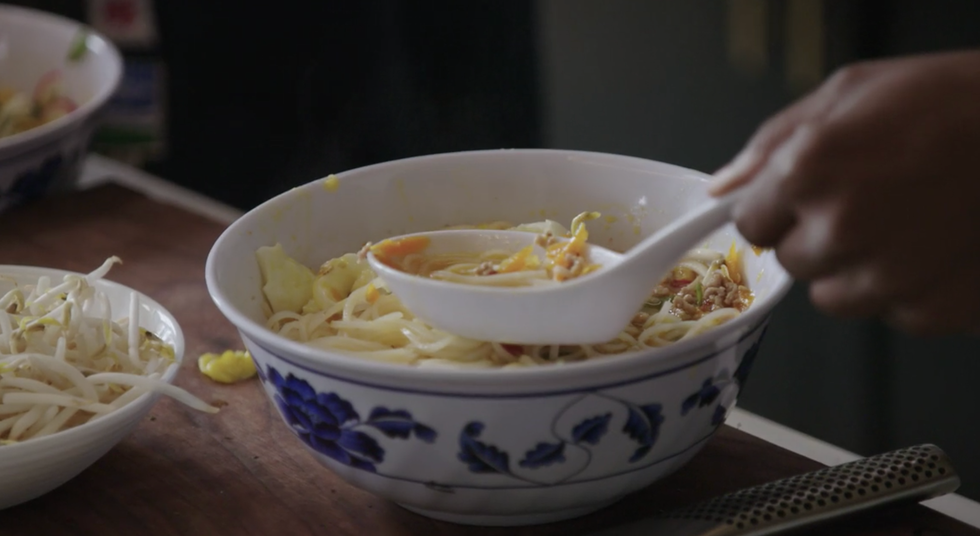 Dish, Food, Cuisine, Ingredient, Comfort food, Recipe, Instant noodles, Produce, Thai food, Pho, 
