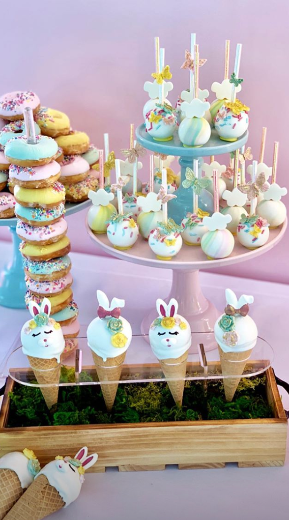 Sugar paste, Cake decorating, Cake, Food, Icing, Pasteles, Dessert, Baked goods, Royal icing, Sweetness, 