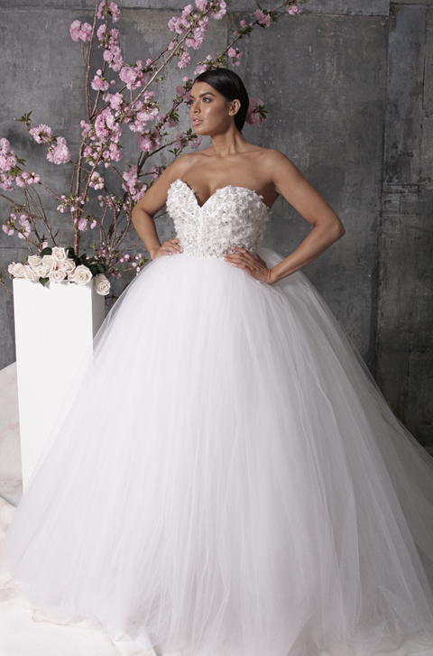 Gown, Wedding dress, Bride, Clothing, Dress, Bridal party dress, Bridal clothing, Photograph, Shoulder, Fashion model, 