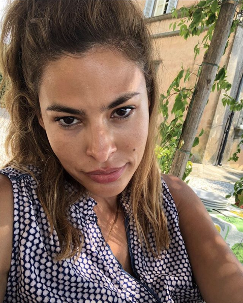 Eva Mendes Relatable No-Makeup-Look Selfie Instagram