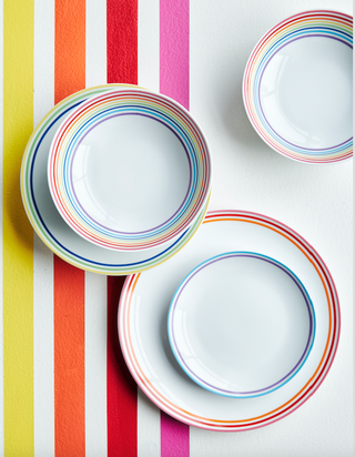 Dishware, Plate, Dinnerware set, Tableware, Yellow, Circle, Pattern, Pink, Serveware, Design, 