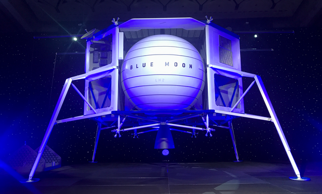 Blue Origin Reveals the Blue Moon Lunar Lander