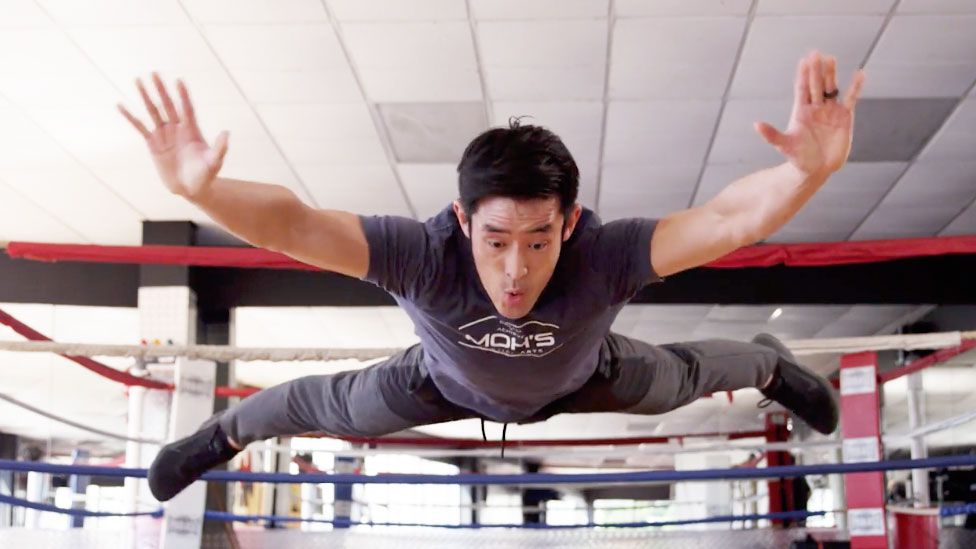 Get Bruce Lee Abs and Skills With This Workout