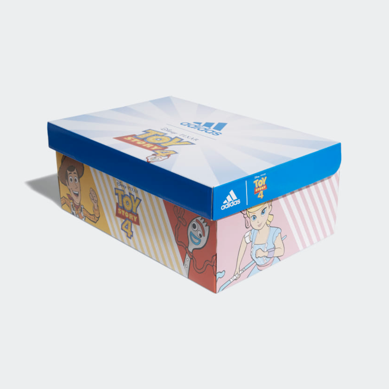 Box, Carton, Packaging and labeling, Rectangle, Paper, Facial tissue, 