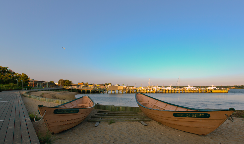 Water transportation, Sky, Boat, Vehicle, Morning, Mode of transport, Water, River, Reflection, Watercraft, 