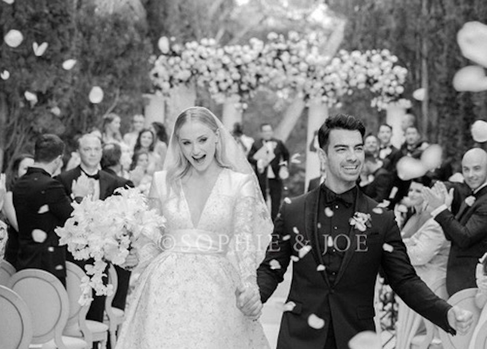 Sophie Turner's wedding dress is a stunning Louis Vuitton lace