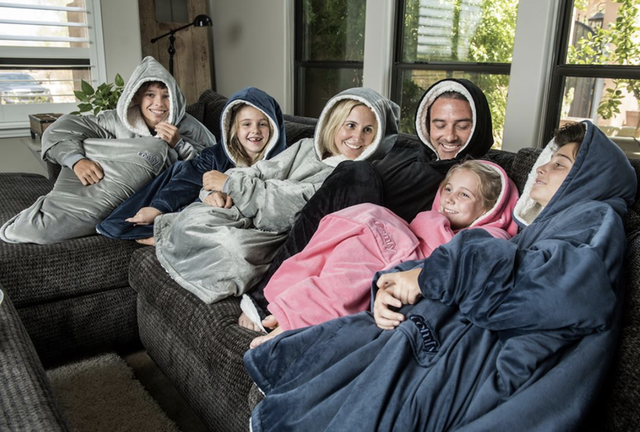 The Comfy Blanket Sweatshirt Is All Over TikTok & It's Peak Cozy Vibes