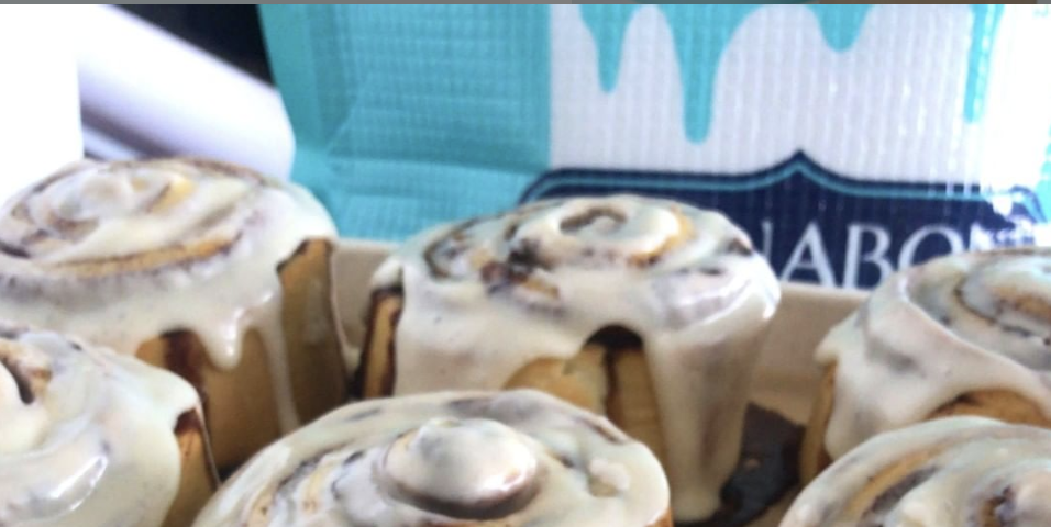 Cinnabon® Cookies with Cinnamon and Cream Cheese Chips
