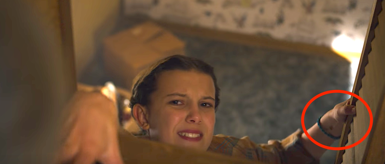 How Elevens Hair Tie In Stranger Things Season 3 Is Connected To Hopper