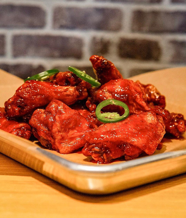 Dish, Food, Cuisine, Meat, Tocino, Ingredient, General tso's chicken, Horumonyaki, Red meat, Produce, 