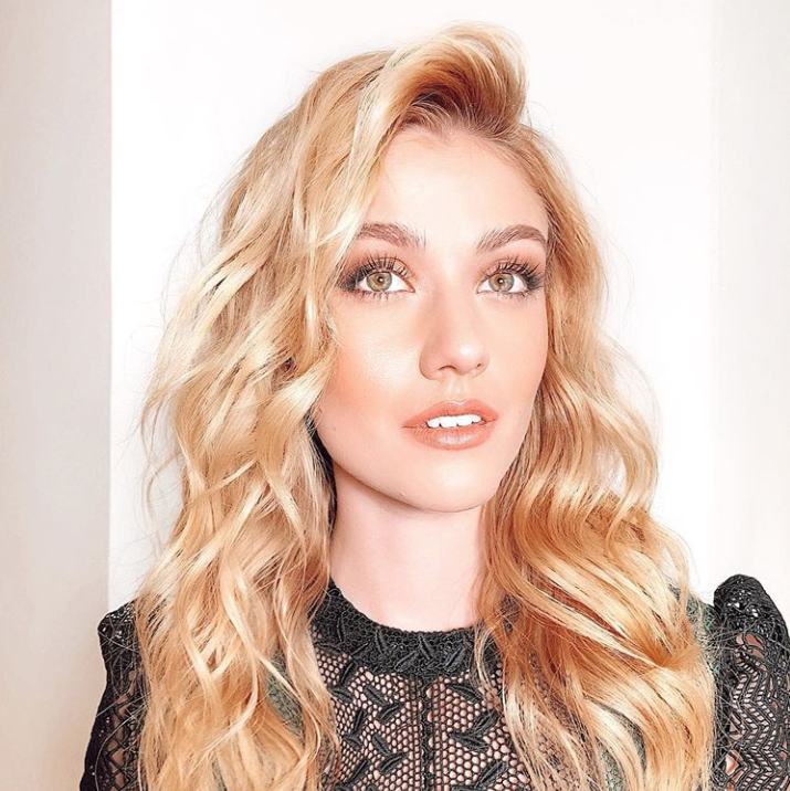 How to Curl Your Hair With a Straightener - Use Flat Iron to Get Loose  Tousled Waves