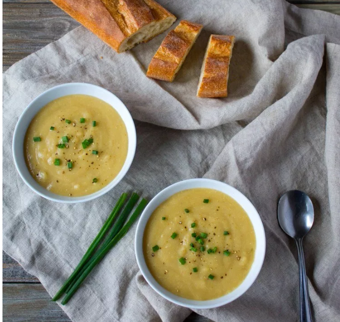 healthy slow-cooker soups: slow cooker potato leek soup