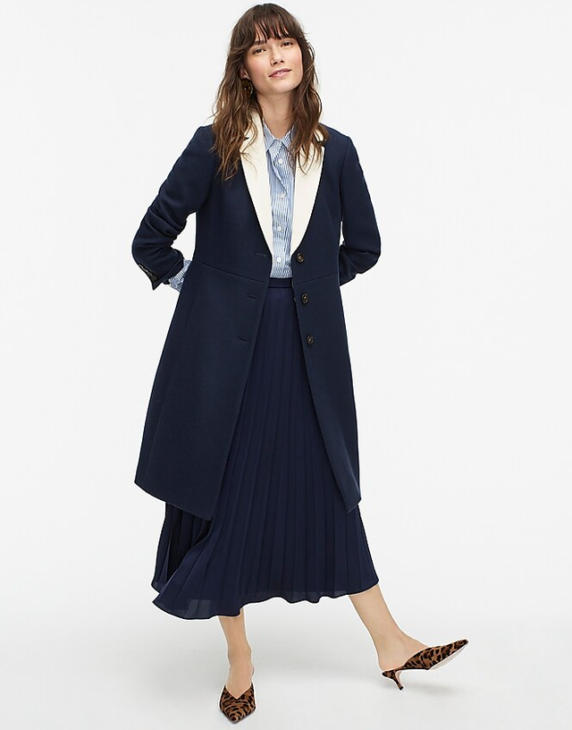 Clothing, Outerwear, Formal wear, Dress, Suit, Coat, Sleeve, Overcoat, Standing, Fashion, 