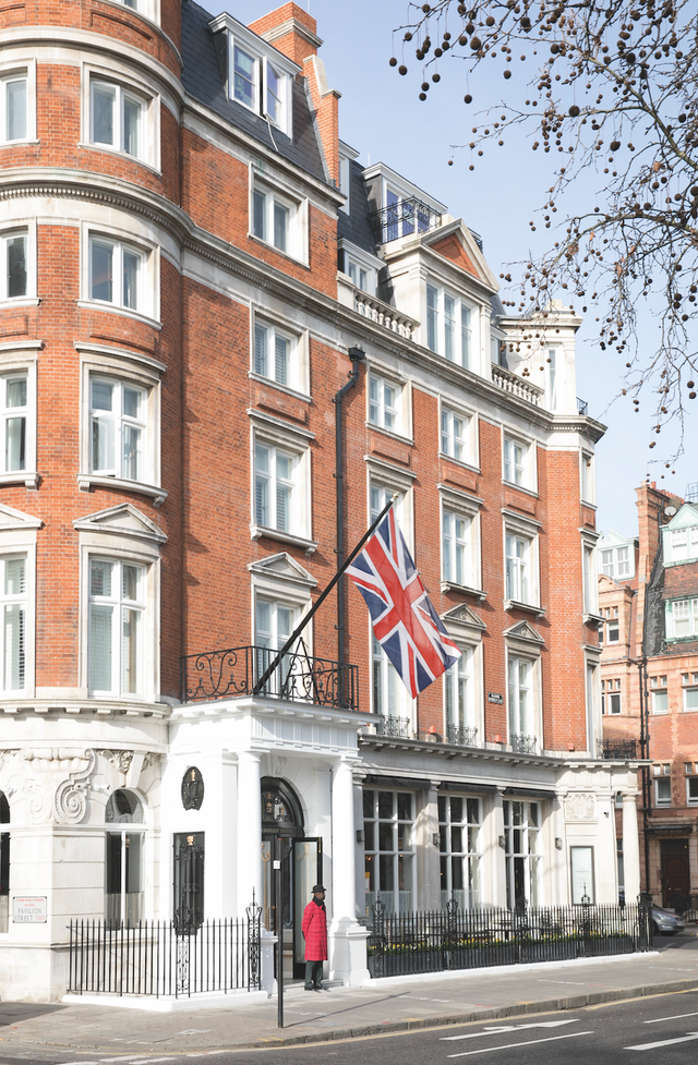 Belmond Cadogan Hotel & Le Manior Aux Quat'Saisons - Fashion's