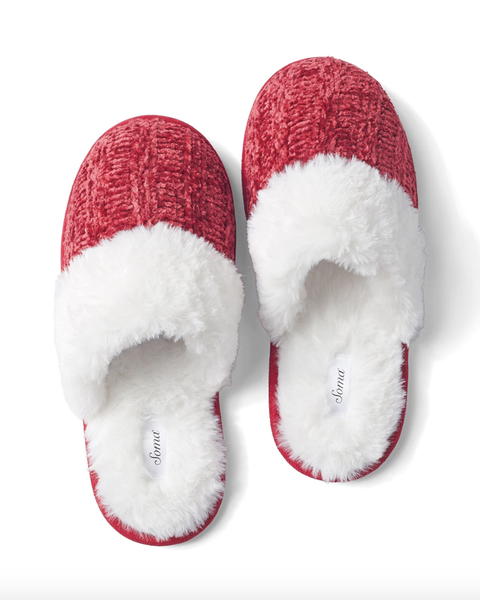 Footwear, Slipper, Red, Product, Shoe, Wool, Flip-flops, Fur, Baby & toddler shoe, 