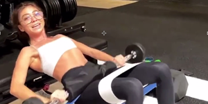 sarah hyland abs workout video instagram