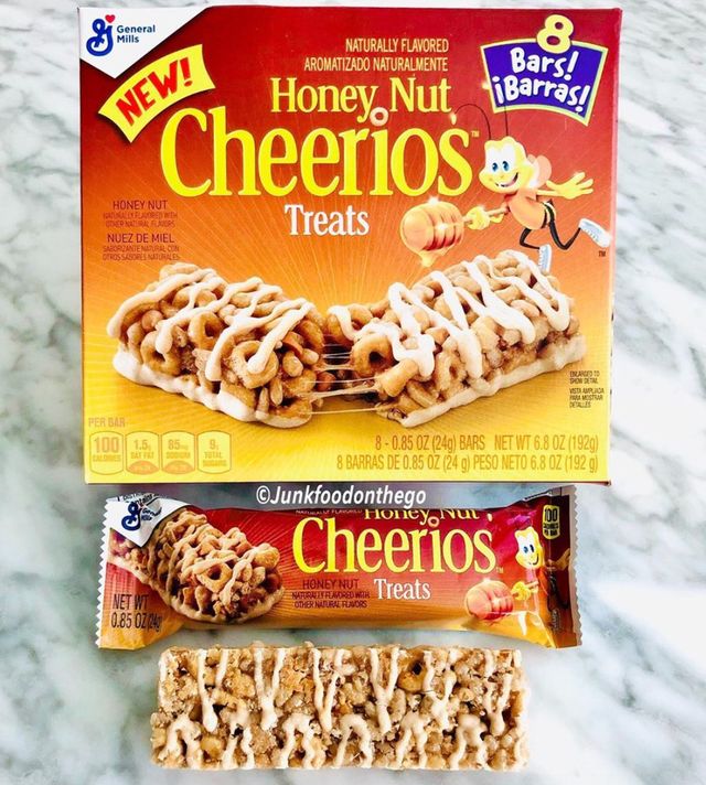 Food, Cuisine, Ingredient, Snack, Dish, Breakfast cereal, Baked goods, Dessert, Produce, American food, 
