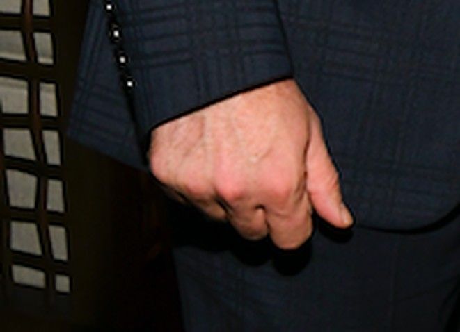 Finger, Hand, Wrist, Gesture, Thumb, Jacket, Suit, Formal wear, Sleeve, 
