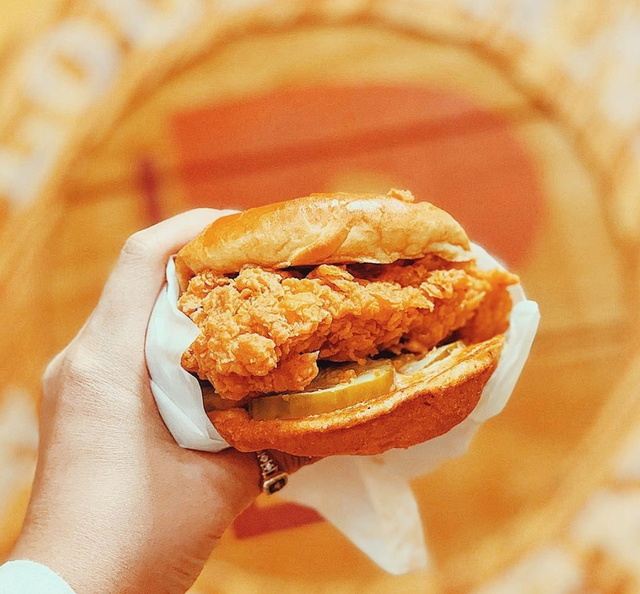 Dish, Food, Cuisine, Ingredient, Fast food, Fried food, Junk food, Baked goods, Produce, Breakfast sandwich, 