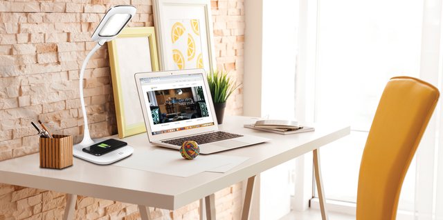 DESK LIGHT WIRELESS CHARGER