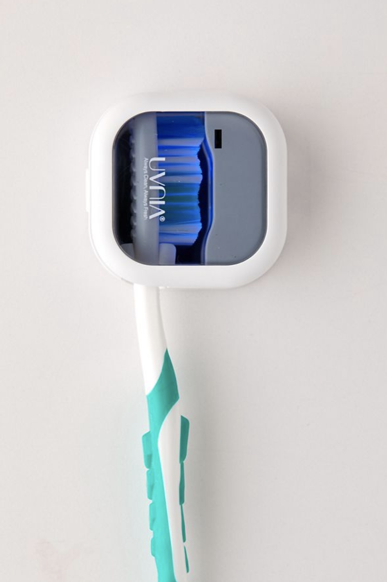 Зубная щетка 2023. UV Toothbrush Sterilizer. Стерилизатор для зубных щеток UVNIA. Санитайзер для зубных щеток. Стерилизатор Гезатон.