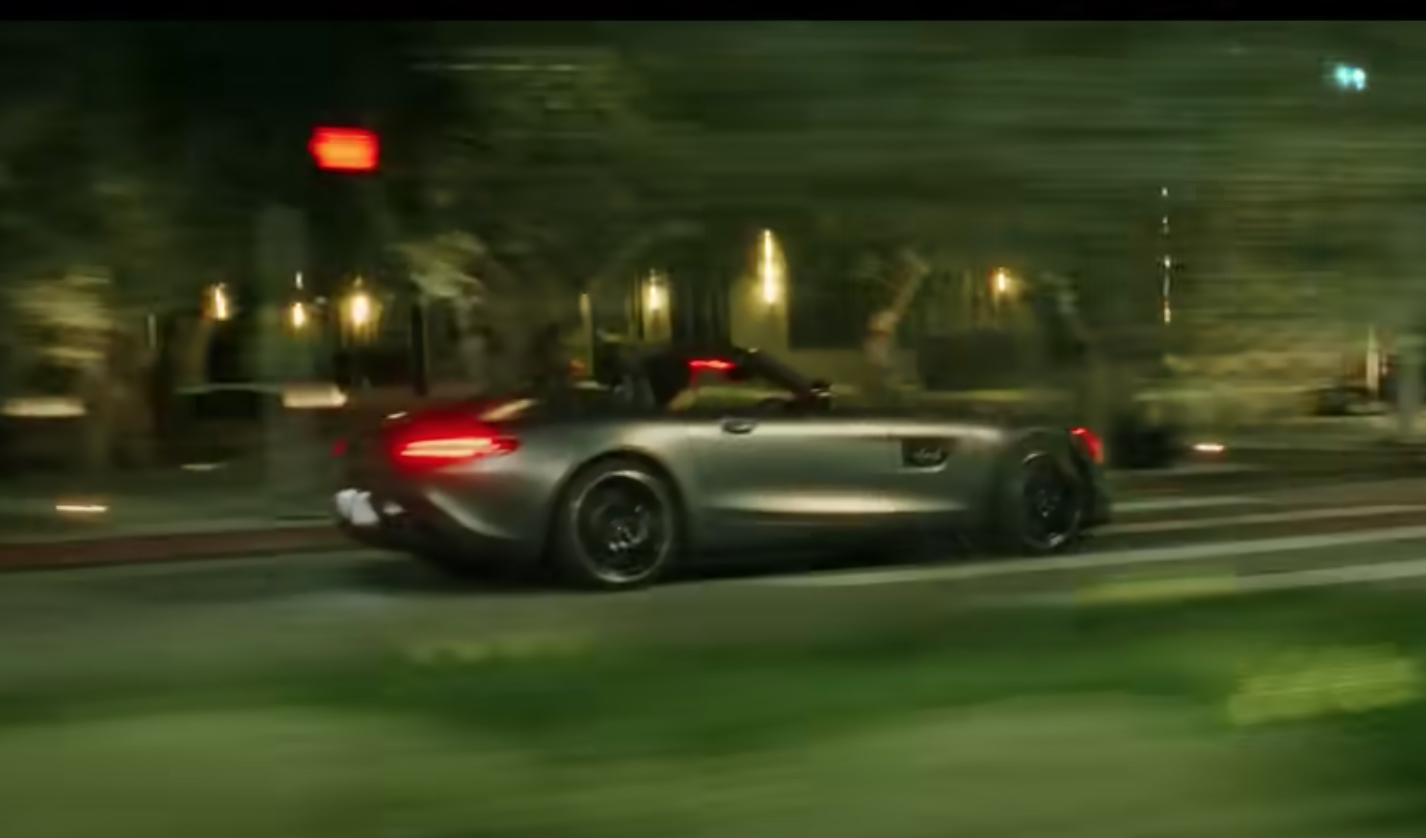 Regeneration Snazzy romanforfatter See Mercedes-AMG GT C Star in The Weeknd's Blinding Lights Video