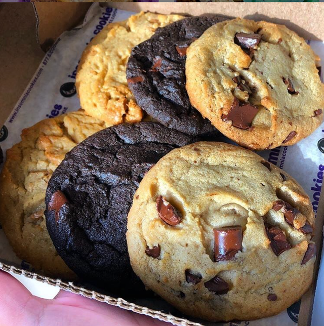 insomnia cookies