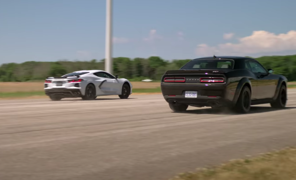 Chevy C8 Corvette Beats Dodge Demon in a Drag Race - Video