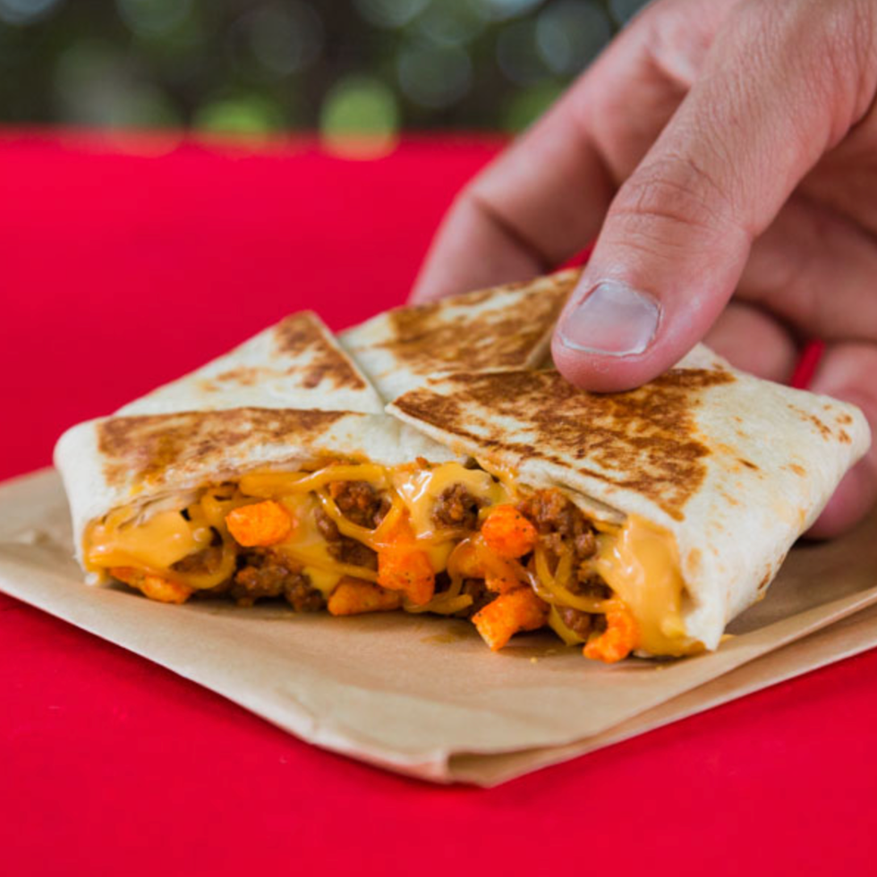 taco bell beefy cheddar cheetos crunchwrap slider