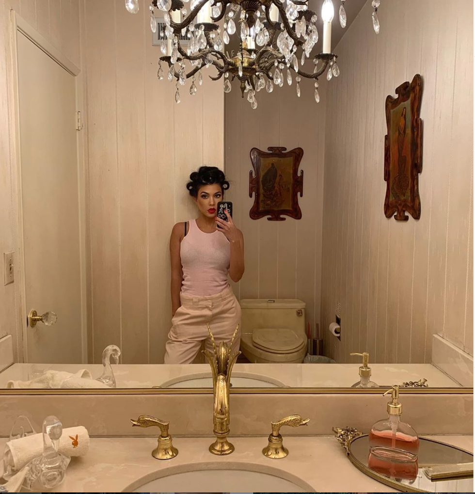 kourtney kardashian bathroom