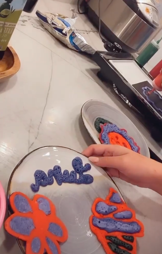 chrissy teigen luna pancakes instagram story