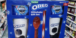 oreo milkshake gift set, blue packaging with two cups, ice cream scoop, straws, and oreo packages