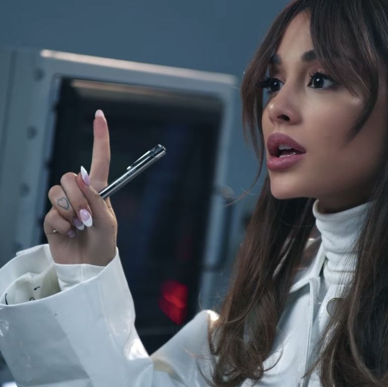 768px x 766px - Ariana Grande Just Released Her New Music Video For \