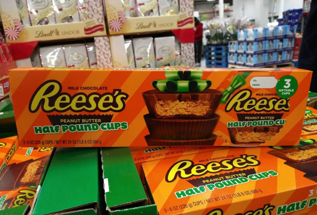 reese's half pound cups