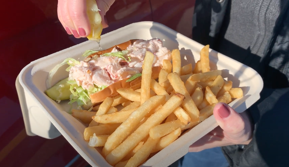 anthony's lobster roll