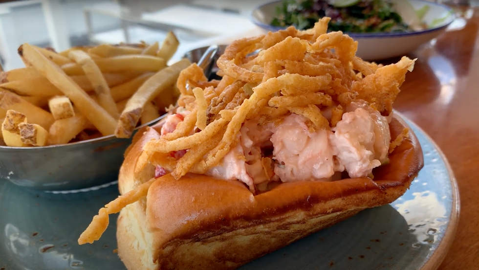 castle hill inn lobster roll